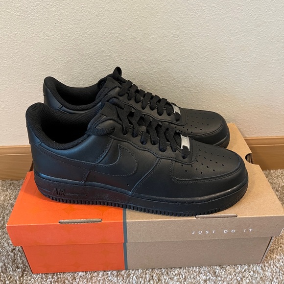 Men’s Nike Air Force 1’s (New) - Picture 8 of 10